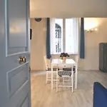Smart San Gregorio Apartment Neapel