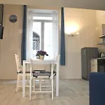 Smart San Gregorio Apartment Neapel